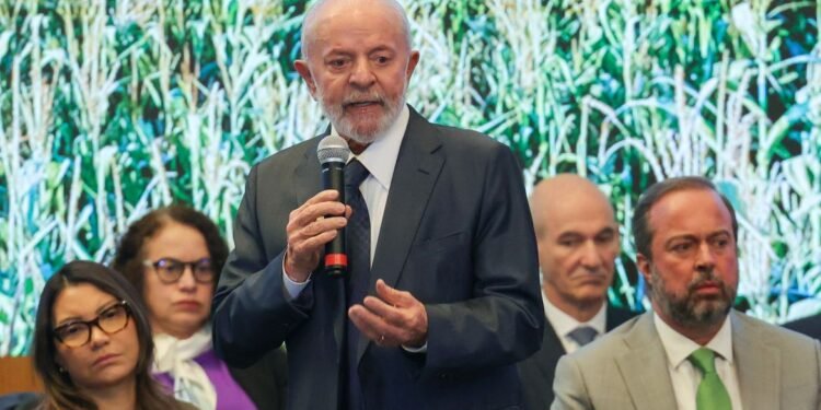 Governo oferecerá gás de cozinha para 20 milhões de famílias