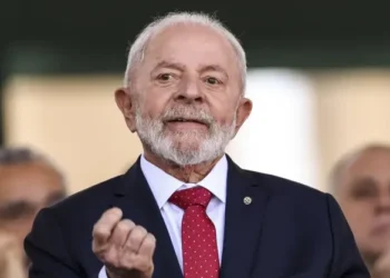 Bill Clinton convida Lula para evento sobre mudanças climáticas em NY