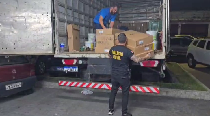 Operação Sabre apreende três toneladas de equipamentos eletrônicos roubados no Rio Solimões  - (Fotos: Divulgação/PC-AM)