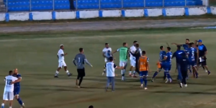 Confusão marca fim de partida entre Iguatu-CE x Manaus