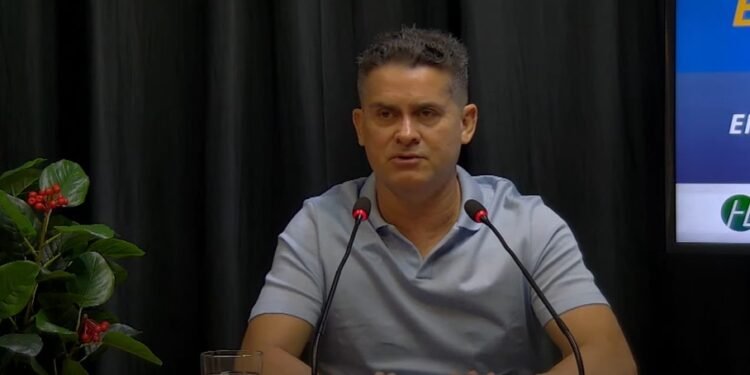 David Almeida em entrevista ao grupo dos seis