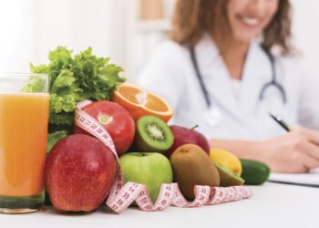 Dia do Nutricionista: profissionais falam de carreira e dão dicas de alimentação adequada 'nesse calor'