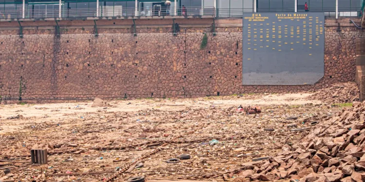 Régua do Porto de Manaus durante a seca histórica de 2023 (João Dejacy/Rios de Notícias)