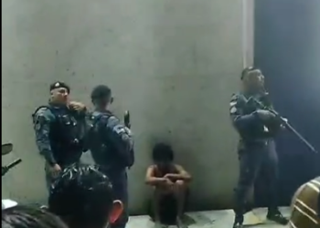 Suspeito espancado por populares