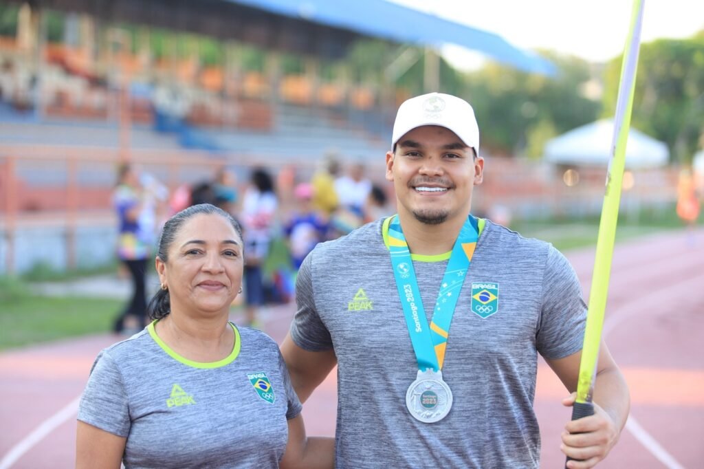 Margareth é treinadora de atletismo há mais de 30 anos.
