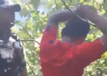 Homem é abordado em área de mata da UFAM (Foto: Reprodução)