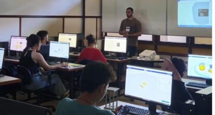 Alunos da Ufam vão estudar on line devido a cortina de fumaça em Manaus