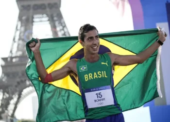 Caio Bonfim leva Prata na Marcha Atletica em Paris (Alexandre Loureiro/COB)