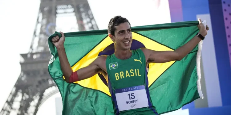 Caio Bonfim leva Prata na Marcha Atletica em Paris (Alexandre Loureiro/COB)