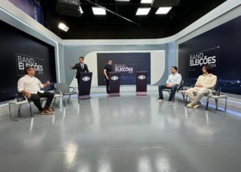 Ausência de David Almeida no debate (Foto: Reprodução)