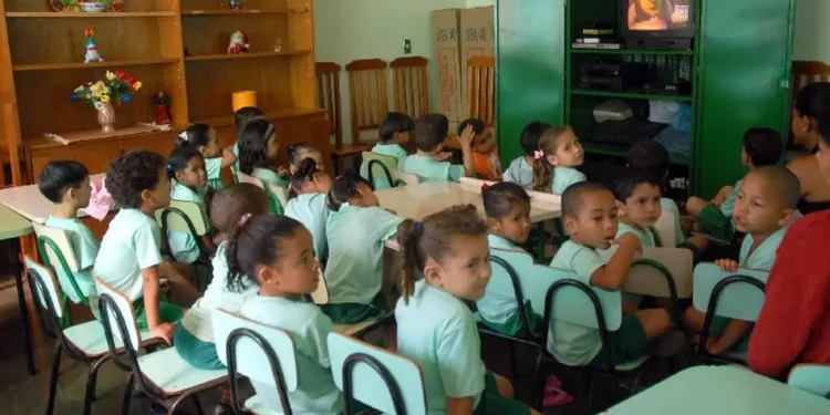 Brasil tem mais de 632 mil crianças em fila de espera por creche