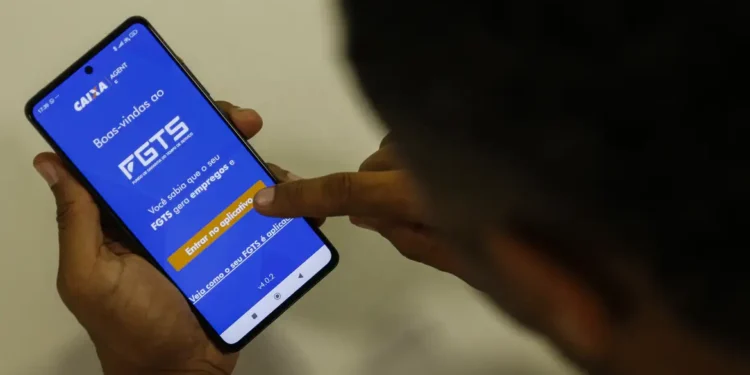 FGTS distribuirá R$ 15,2 bi a trabalhadores; veja como será o cálculo
