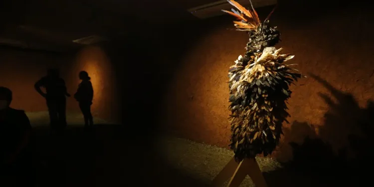 Tupinambás farão cerimônia para receber manto sagrado em setembro