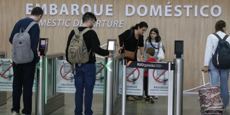 Judicialização eleva preço de passagens aéreas, diz presidente da Anac