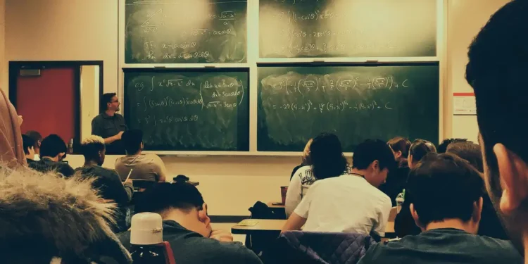 Prazo para adesão ao Desenrola Fies é prorrogado até 31 de dezembro