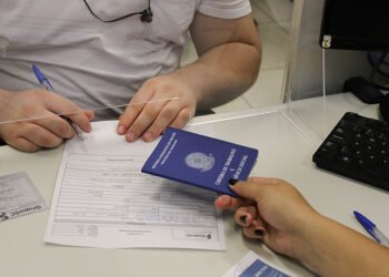Trabalhadores com carteira chegam a 38,188 milhões e sem carteira chegam a 13,5 milhões, maiores contingentes da série histórica da PNAD Contínua, iniciada em 2012 - (Foto: Karolina Fabbris Pacheco/AEN)