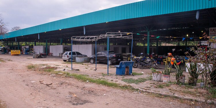 Fala Manaus: feirantes denunciam abandono e lentidão nas obras da feira do Coroado