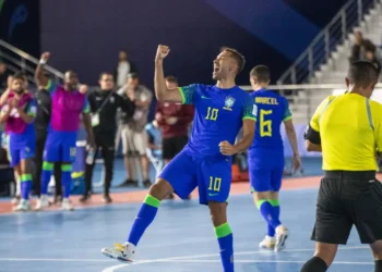 Brasil se classifica para oitavas da Copa do Mundo de futsal