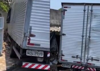 Caminhão invade casa no Colônia Terra Nova (Foto: Reprodução)