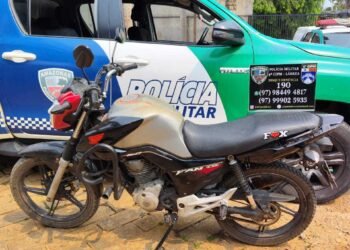 Motocicleta recuperada - (Foto: Divulgação/ PMAM)