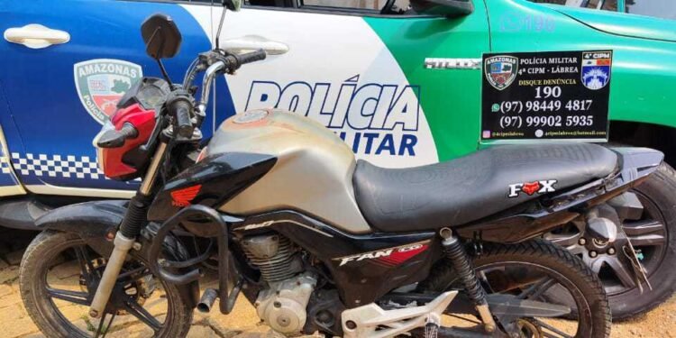 Motocicleta recuperada - (Foto: Divulgação/ PMAM)