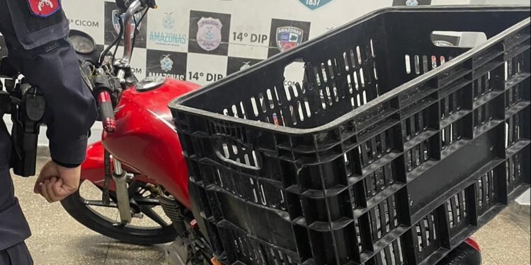 Homem é preso e motocicleta é recuperada na zona Leste de Manaus