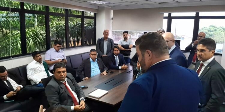 Justiça suspende investigações das CPIs da Semcom e dos Contratos na CMM