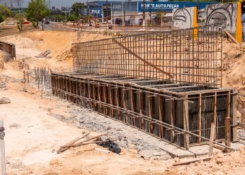 Candidatos a prefeito de Manaus focam em obras viárias e saneamento como prioridade na infraestrutura - (Foto: João Dejacy/ Rios de Notícias)