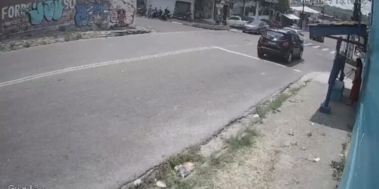 Mulher é assaltada em parada de ônibus do bairro Cidade Nova (Foto: Reprodução)