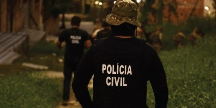 Homem foragido de Manaus é preso por tentativa de feminicídio no interior do AM