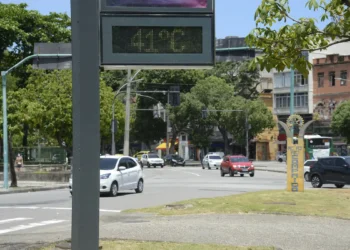 Inmet alerta laranja para onda de calor em 10 estados e no DF
