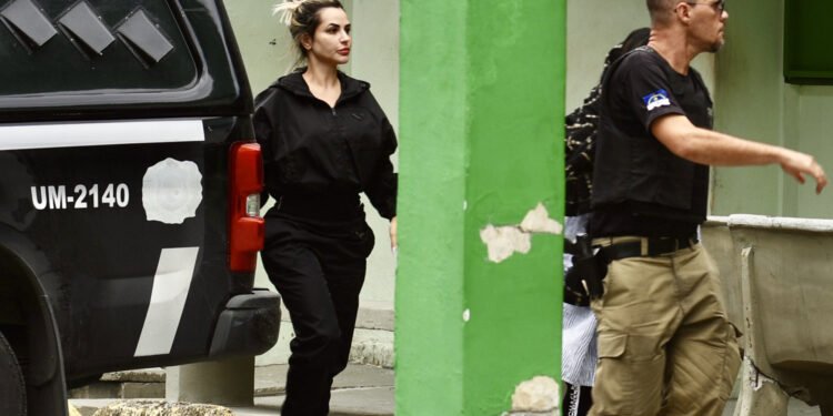 Justiça decide manter prisão preventiva de Deolane Bezerra e da mãe dela