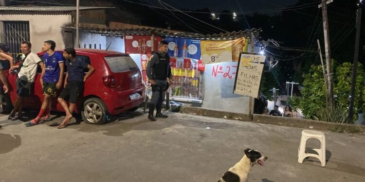 Homem é morto com tiros na cabeça na zona Norte de Manaus