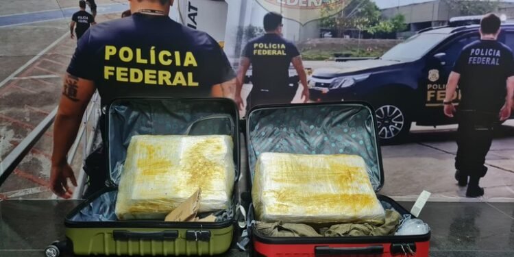 mulher-drogas-aeroporto