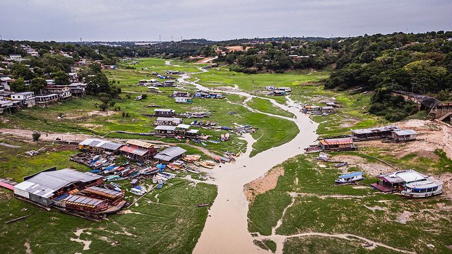 Manaus tem seca histórica; SGB prevê início da cheia em novembro, em Tabatinga