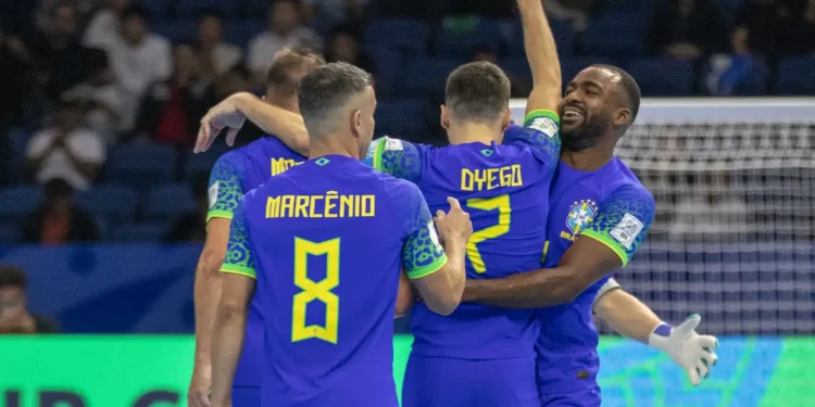 Brasil garante vaga na final da Copa do Mundo de futsal