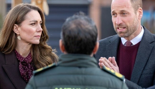 Kate e príncipe William fazem 1º compromisso público desde fim da quimioterapia