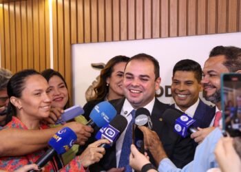 Roberto Cidade é reeleito para terceiro mandato consecutivo na Presidência da Aleam