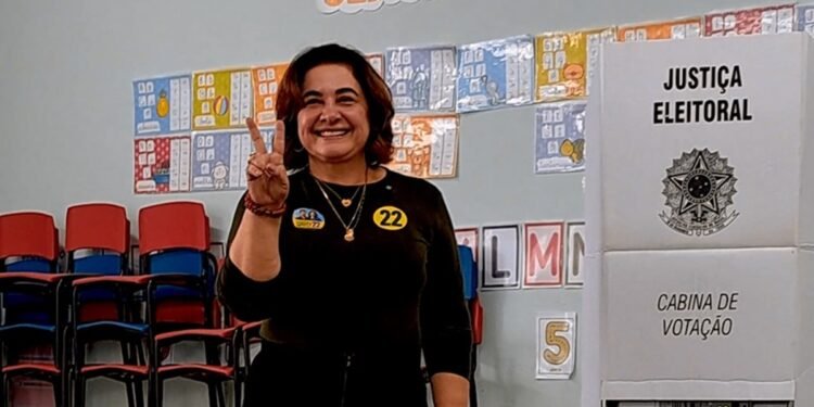 "Espero inspirar outras mulheres que venham para a política e façam de fato a diferença", diz Maria do Carmo Seffair