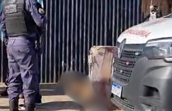Homem é executado no bairro Flores após ser acusado de roubo (Foto: Reprodução/Internet)