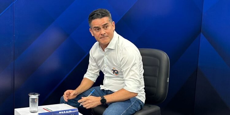 David almeida agradece, em vídeo antigo, emenda parlamentar destinada à Manaus por Alberto Neto (Foto: Patrick Motta Jr/ Rios de Notícias)