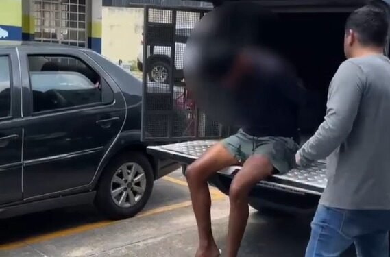 Homem é preso em cumprimento de mandado de prisão por roubo (Foto: Divulgação/ PC-AM)