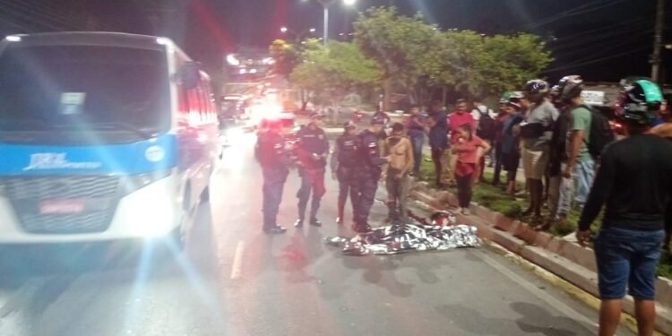 Mulher morre em acidente de trânsito no bairro Cidade Nova
