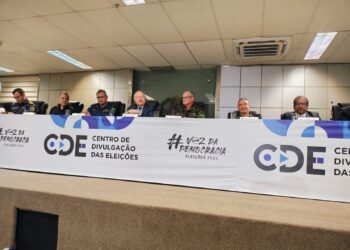 Coletiva de imprensa no TRE-AM