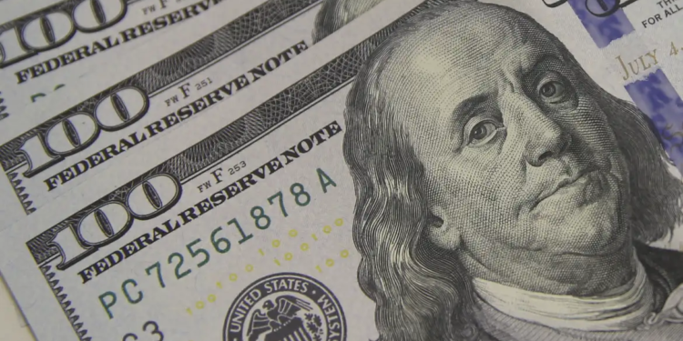 Dólar ultrapassa R$ 5,70 e fecha no maior valor em quase três meses- (Foto: Valter Campanato/Agência Brasil)