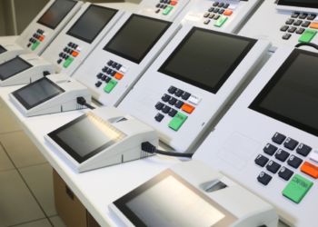 Quinze capitais decidem novo prefeito neste domingo