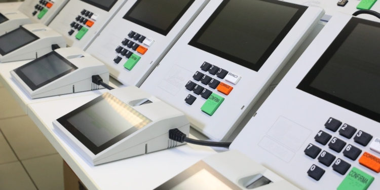 Quinze capitais decidem novo prefeito neste domingo