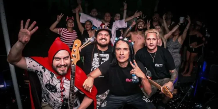 Banda Chora Cachorro fecha a temporada do Tacacá na Bossa