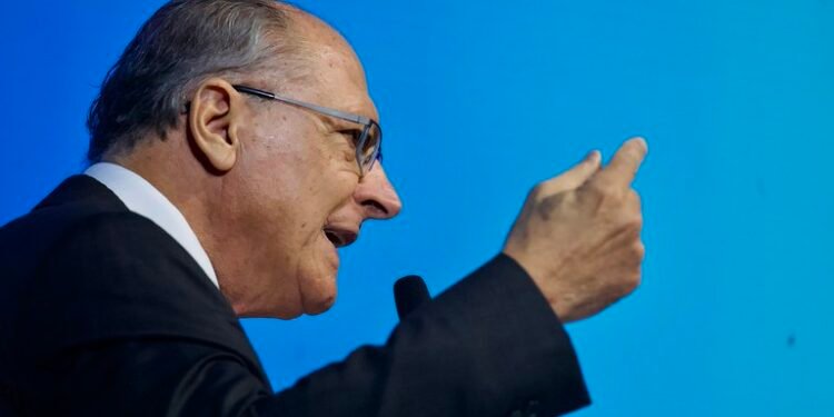 Parceria do Governo com a indústria quer reduzir em R$ 530 bi o chamado custo Brasil