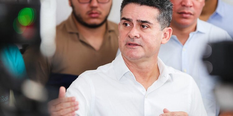 Projeto da CMM propõe aumento do salário do prefeito de Manaus de R$ 27 mil para R$ 35 mil em 2025